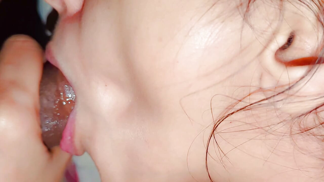 Stepsister giving me a blowjob for her desire