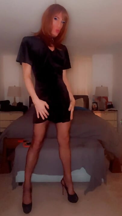 Valerie Cums on Her Own Nylon Stocking Feet