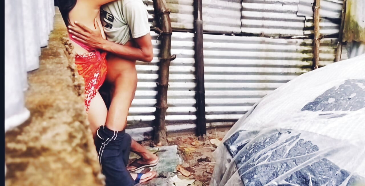 Blond Bhabi Reveals Her Husband And Lets Her young Devar Play With Her Body in outside