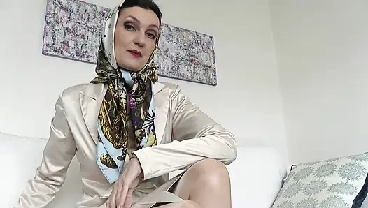 Bugün, başörtülü mastürbasyon yapıyorsun! Lady Victoria Valente