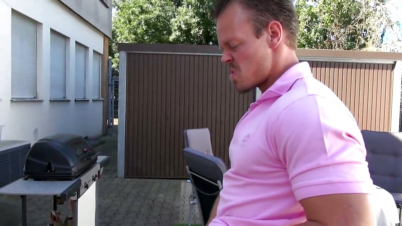 Ona jest twoją mamą? - (pełny film)