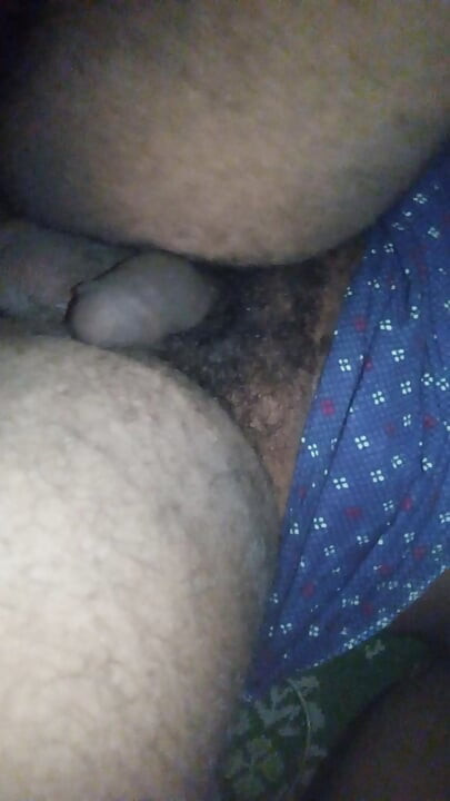 หนุ่มอินเดียดูดรูหีห้องออฟฟิศเมียและเลียหี