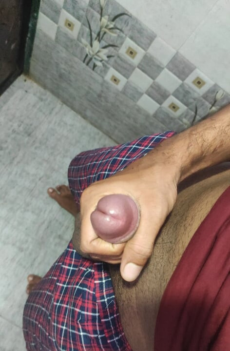 Indische sexy jongen grote Lund dick masturbatie in de badkamer genietend van penis ring non-stop