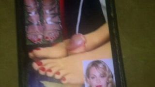 Сексуальные камшоты для ног Laura Vandervoort