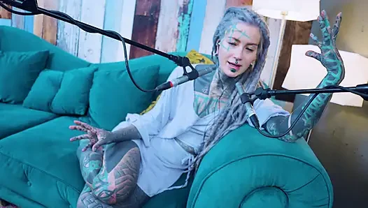 Aku lagi ngomongin tentang m - music - asmr podcast sfw lagi ngomongin cewek gotik bertato rambut gimbal