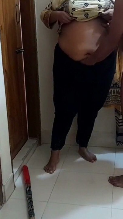 ek chor ghar mein aya aur mere wife ko kutte ke tarah choda Jabardast (came to the house &amp; fucked housewife Doggy style) | Clip 1