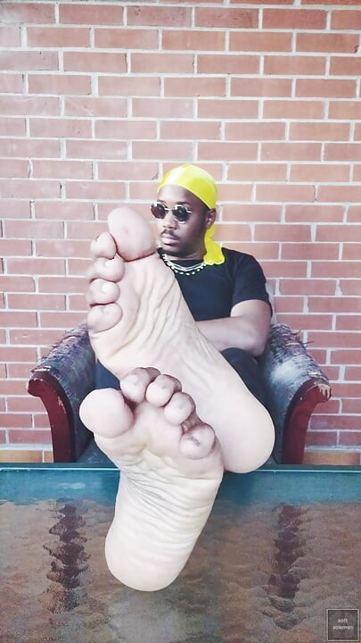 Moving male soles and toes (2026)