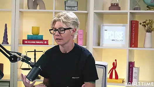 Khloe kingsley muncrat di depan kamera & bendera merah | Podcast Khusus Orang Dewasa