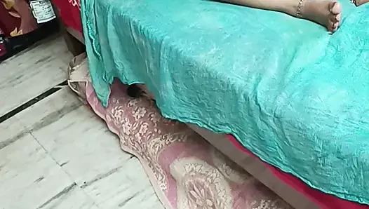 Desi schöne stiefmutter muschi rasieren mit stiefsohn