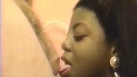 Fransa'dan memeli zenci sikiliyor yüzüne büyük döl alıyor