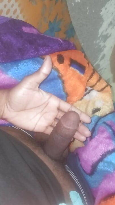 วันนี้ฉันมีความสุขมาก แต่ควยใหญ่ของฉันไม่มีความสุข