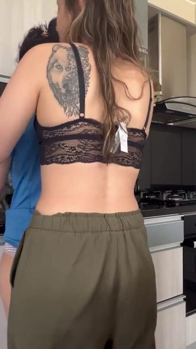 His tongue penetrates me very well and wets me more | Clip 1