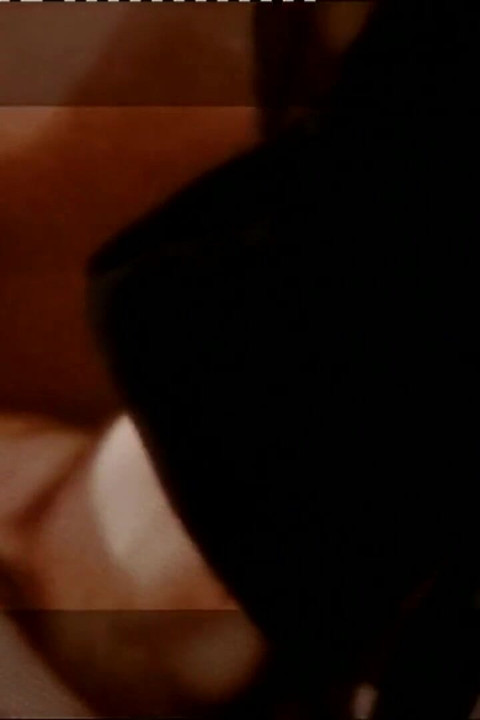 Fantastische sinnliche MILF gefickt und von großem retro-schwanz in den mund gespritzt