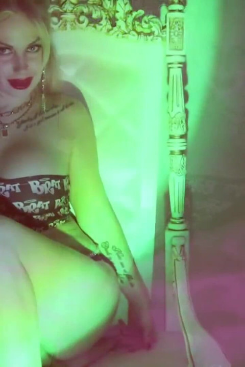 Indulge back to your smoking obsession and be Mine!