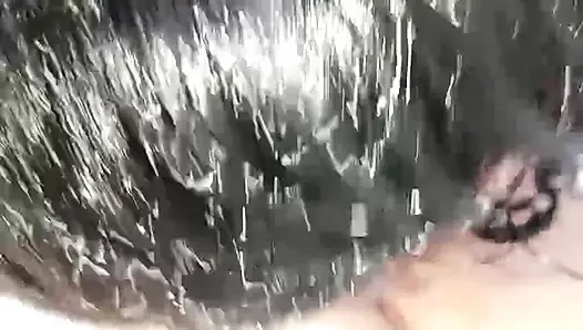 SKINNY GIRL GIVES ME AN AMAZING BLOWJOB AND SWALLOWS MY BIG CUM