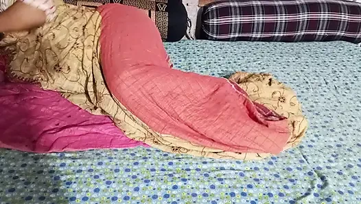 Adik tiri dengan desa pertama kali di rumah