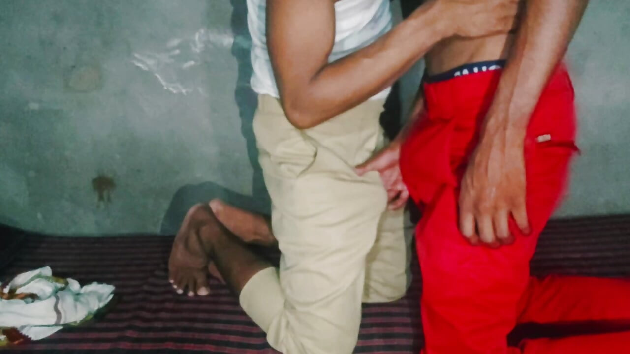 Romantic ke sath Dost Ne liya Land Ka Maja desi boy
