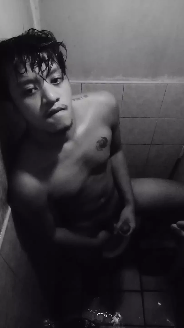 Kraken - Midnight Wanking On A Public Toilet