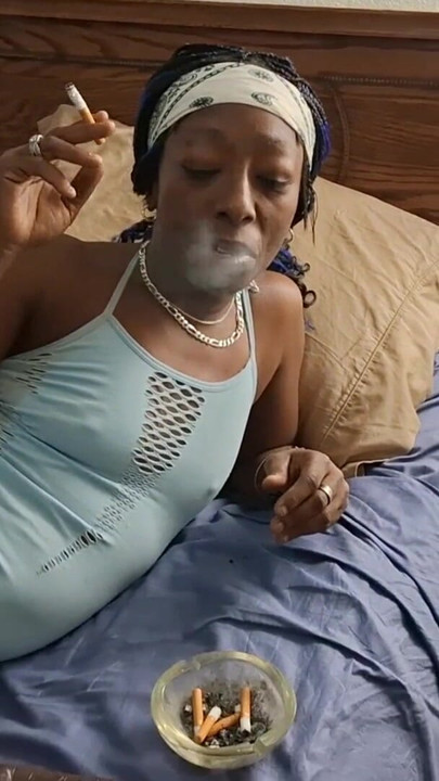 Πραγματική Νυμφομανής Blue Nasty | Κλιπ 1