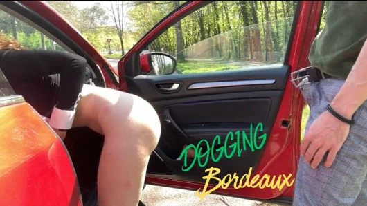 Доггинг на улицах Бордо ради этой французской шлюхи Mischaudexxx