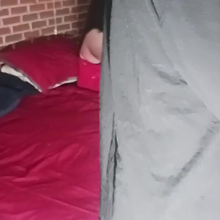 Ateş kafasının tamamını yutuyor büyük zenci
