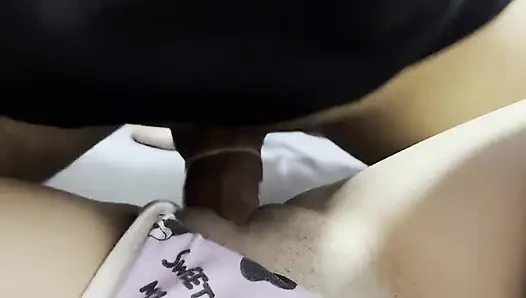 Üvey kız kardeşimle gerçek seks Kolombiyalı beyaz kızla lezzetli sikişiyor