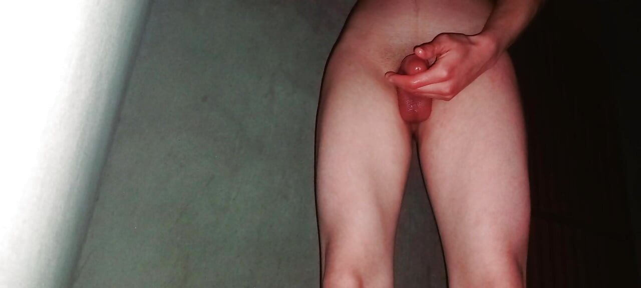 Banyoda kendi oyuncağımla saf ve muhteşem mastürbasyon