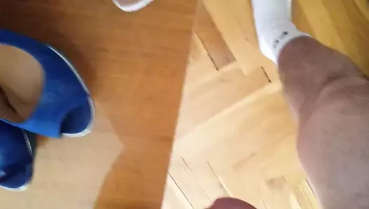 Yüksek topuklara boşalmak