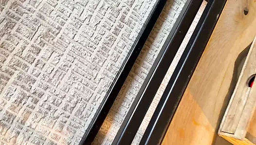 Pov - pasangan perancis ngentot di sofa sampai muncrat