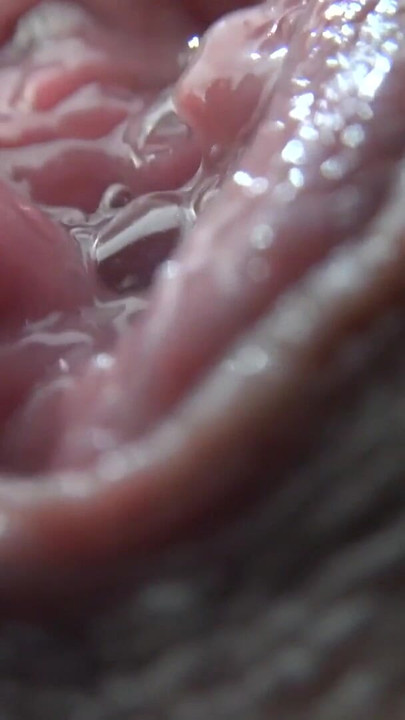 サマー・ヴィクセンがPOVでしゃぶり、セックスし、中出しを受け入れる自作コンピレーション。|クリップ1