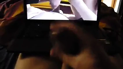 porno ve boşalmak izliyor