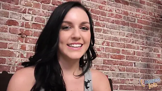 Seniman yang sebelumnya dikenal sebagai...