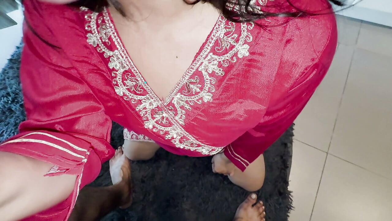 Chacha ki beti ko flat per Milne Bula ke uski virgin pussy ki chudai ki
