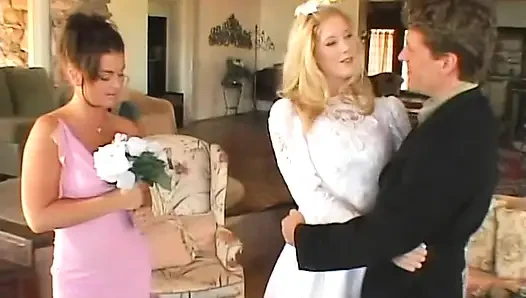 Pengantin wanita, pengantin pria, dan pengiring pengantin bersetubuh threesome yang marah