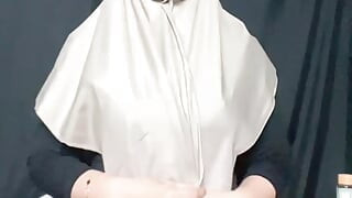 Hijab girl inserts dildo into chubby pussy, pleasure
