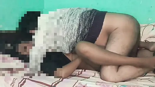 Selbstgedrehtes Video in 1m-Ansicht. Virales sex-MMS-video. Freundin sex-mms video