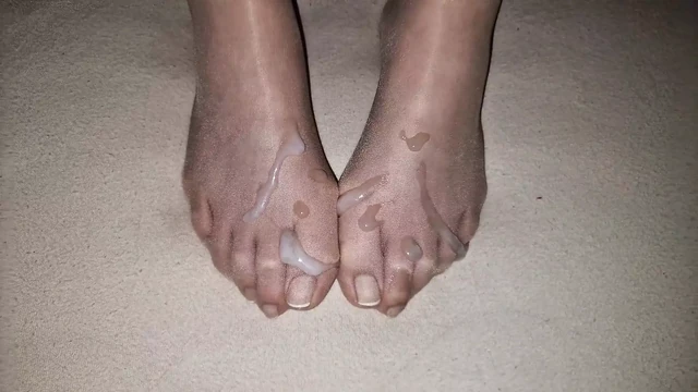 Cum on perfect france toenails brown nylon feet