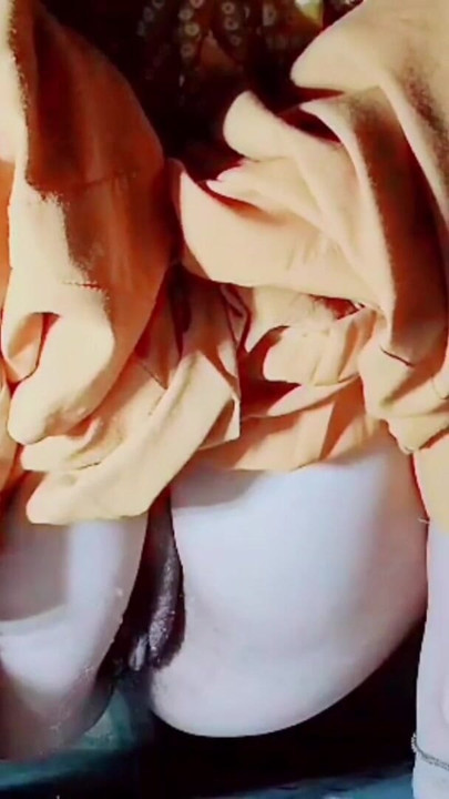 Desi Girl Masturbating And Automatically Urinated in Passion | Clip 1