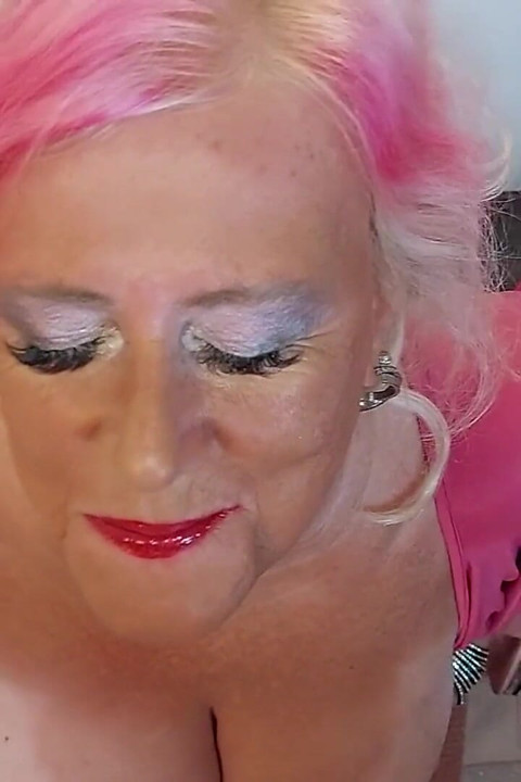 Yüzüme boşal olgun boşalma