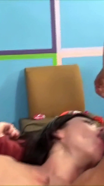 Fuck a fan – archer wins sex w four pawg pornstars on Stepmother’s day!