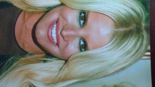 Jessica Simpson pancut penghormatan