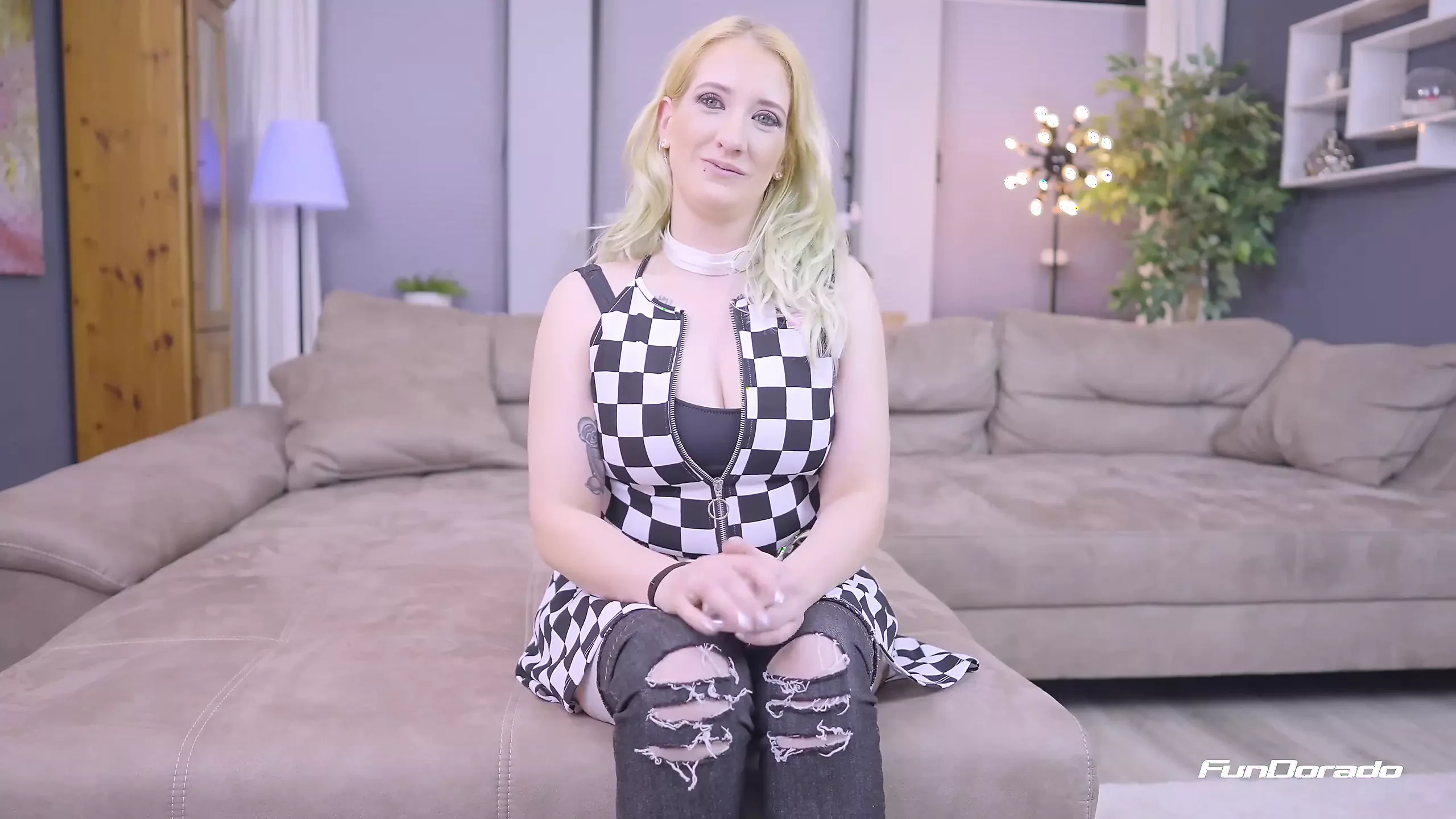 Linda Lush – Round 1 – Get to Know Me!