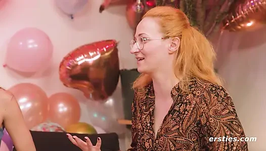 Ersties - Dare Ring Special - The Ice ist gebrochen und der spaß beginnt wirklich (Episode 2 von 4)
