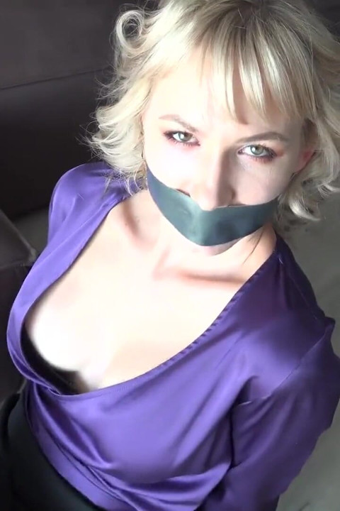 Có vẻ như rắc rối với cô ấy