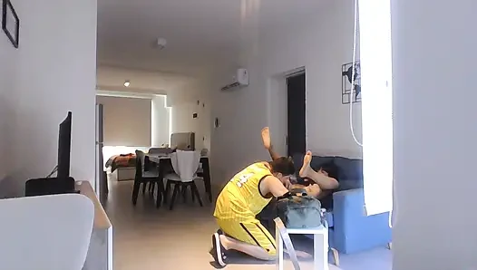 Аргентина просит меня трахнуть ее без презерватива, не кончая внутрь