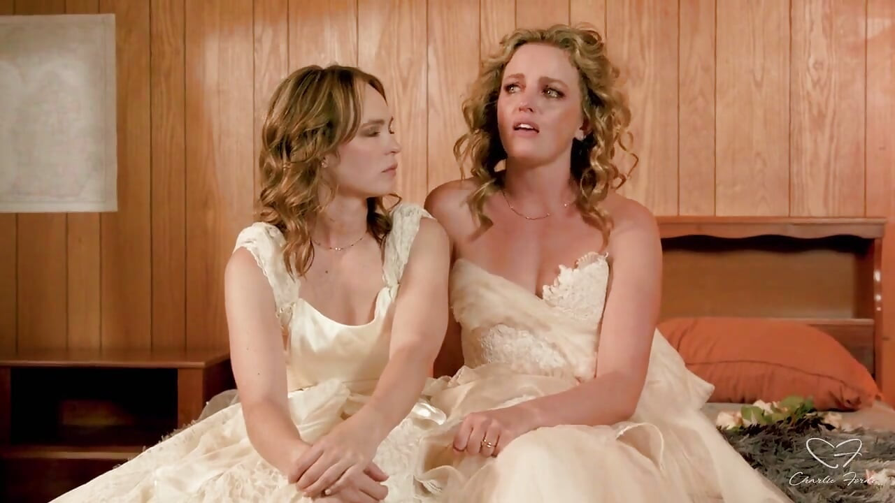 Interview: Marriage and Eloping Featuring Charlie Forde, Lilly Bell