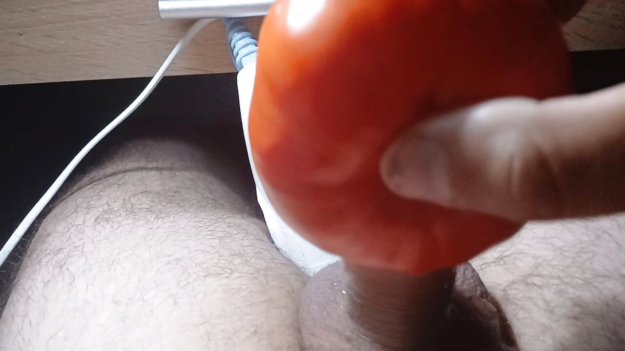 Zakar saya sangat suka jus tomato