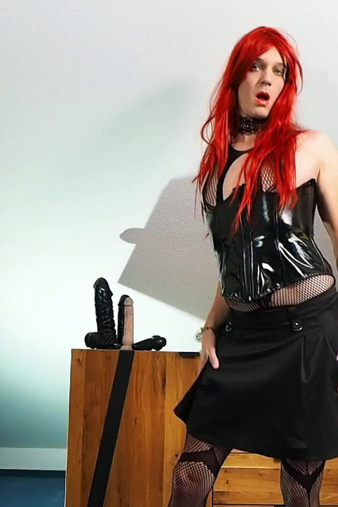 The Redhead Slut Simone and Her Fuck Machine