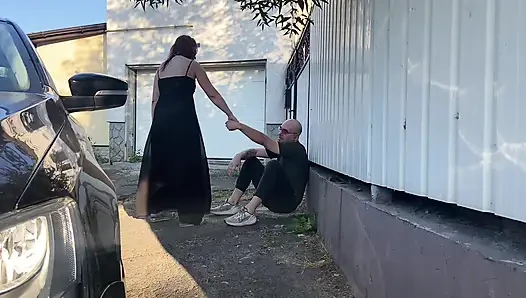 Arsch lecken, ins Gesicht pissen, schmutzige Füße lecken, Sperma vom Boden und von den Fußsohlen