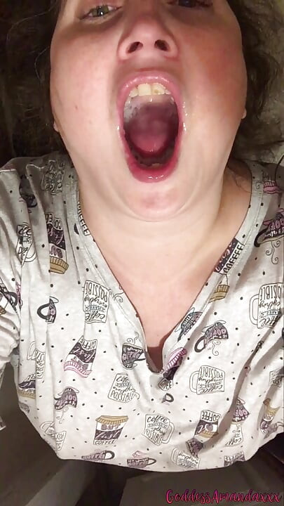 Golenie Włosów Pod Pachą I Połykanie Spermy